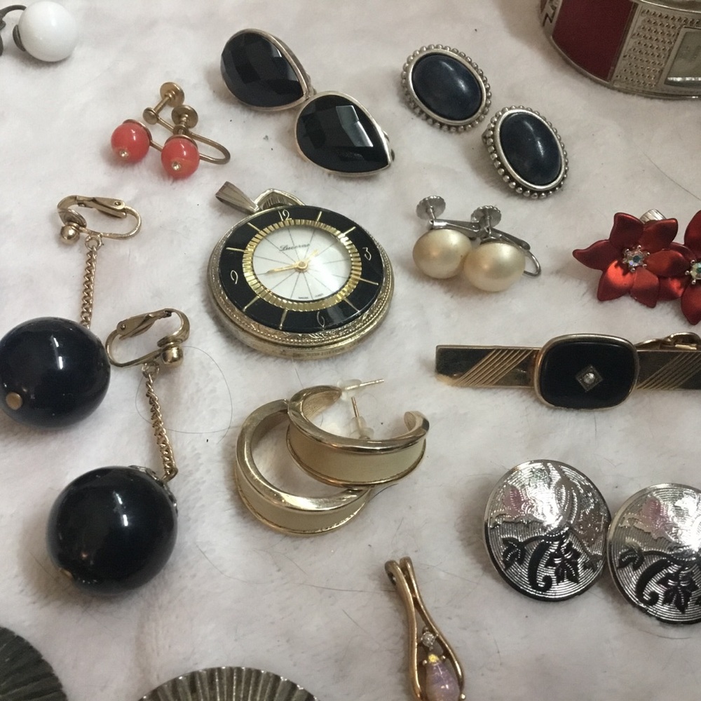 4.24 lb Costume Jewelry Bulk
Vintage, Modern, Designer, Unbranded 🌼 Resellers - Picture 13 of 15